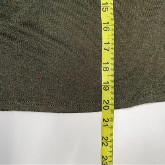 Garage Olive Green Cropped Long Sleeve Crew Neck Basic Top Medium Women’s - Picture 8 of 11